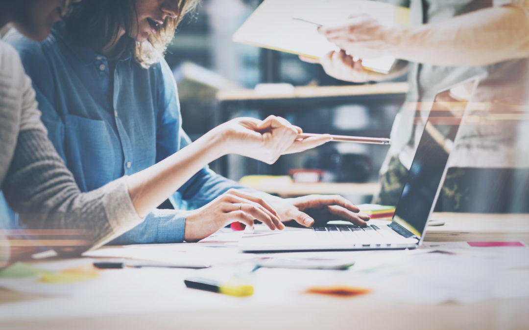 Travailler avec un graphiste freelance ? Quels avantages ?